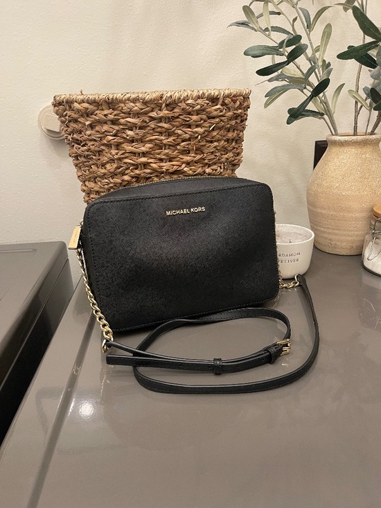 MICHAEL Michael Kors Handbags - Michael Kors Black Crossbody Purse Bag